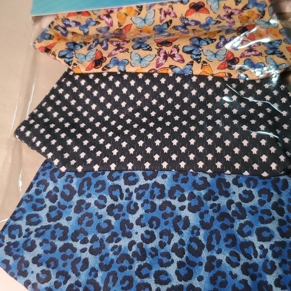 🍒NWT 3 FACE MASKS - Picture 4 of 7